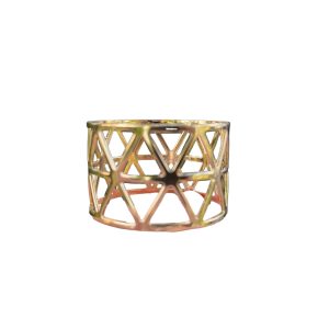 Elegant servietring med geometrisk design, perfekt til fest og festlige anledninger.